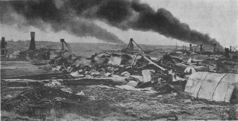 Галицийские нефтяные промыслы после отхода русских войск, 1915 г..jpg