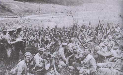 Привал на марше 1916.jpg